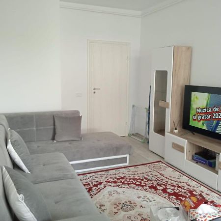 Deluxe 2 Bedroom Apartment With Balcony And Private Parking Bragadiru Eksteriør billede