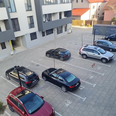 Deluxe 2 Bedroom Apartment With Balcony And Private Parking Bragadiru Eksteriør billede