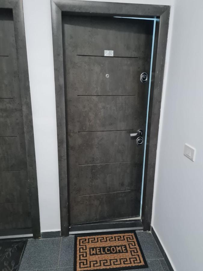 Deluxe 2 Bedroom Apartment With Balcony And Private Parking Bragadiru Eksteriør billede