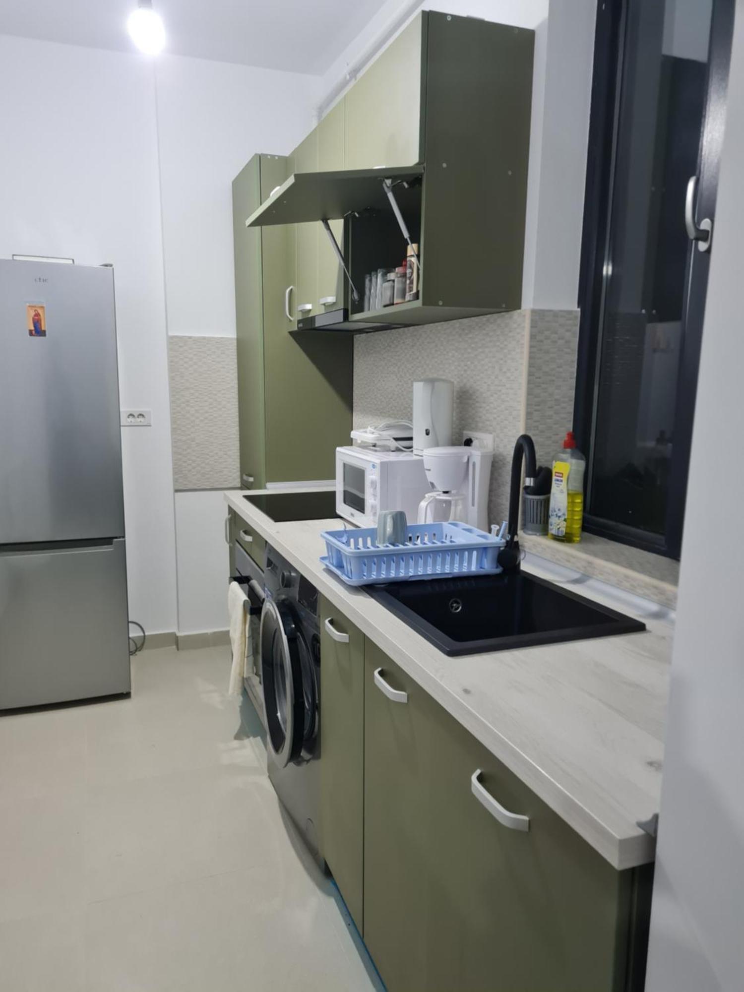 Deluxe 2 Bedroom Apartment With Balcony And Private Parking Bragadiru Eksteriør billede