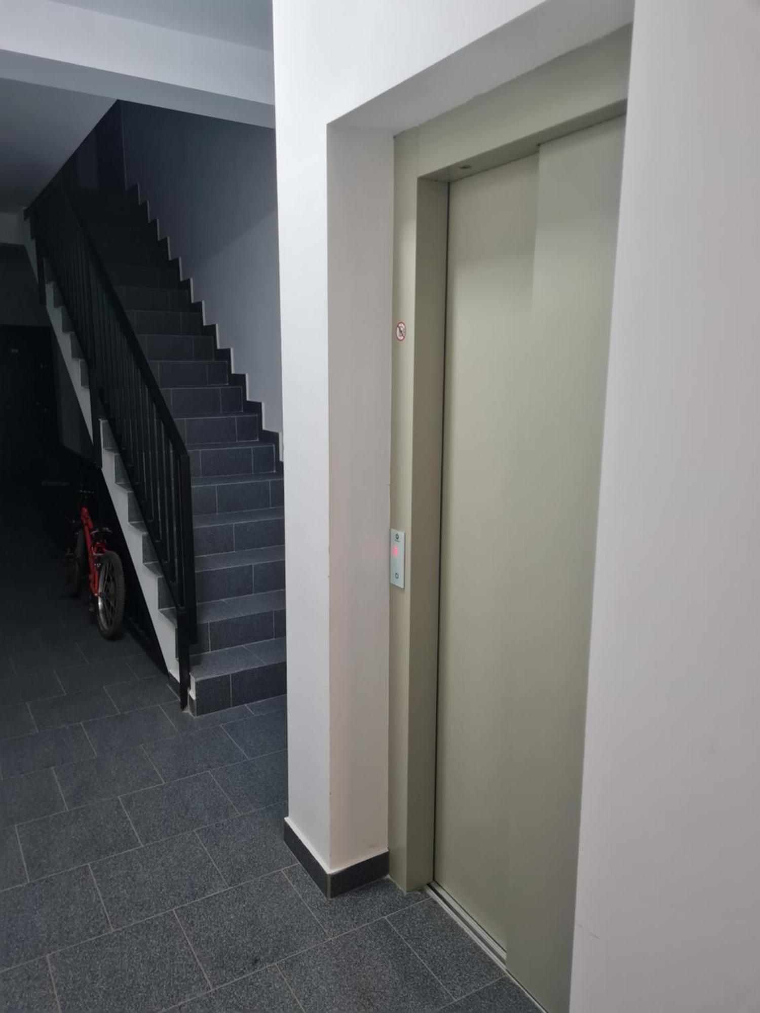 Deluxe 2 Bedroom Apartment With Balcony And Private Parking Bragadiru Eksteriør billede